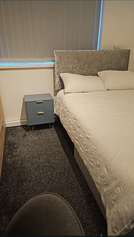 Room Connaught Street in Bury