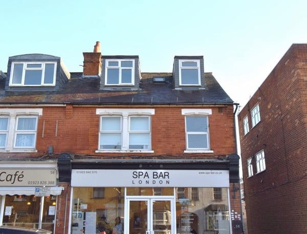 Flat High Street in Greater London