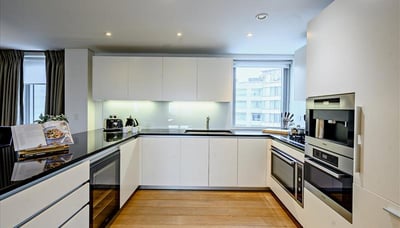 Flat Merchant Square in London
