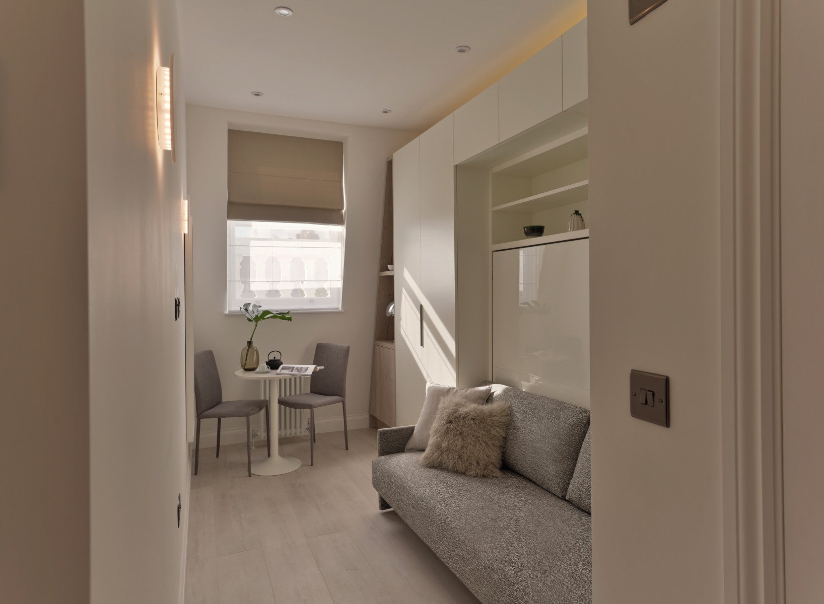 Flat Linden Gardens in Greater London