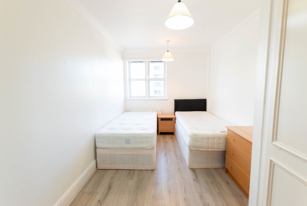 Flat Lisson Grove in City of Westminster