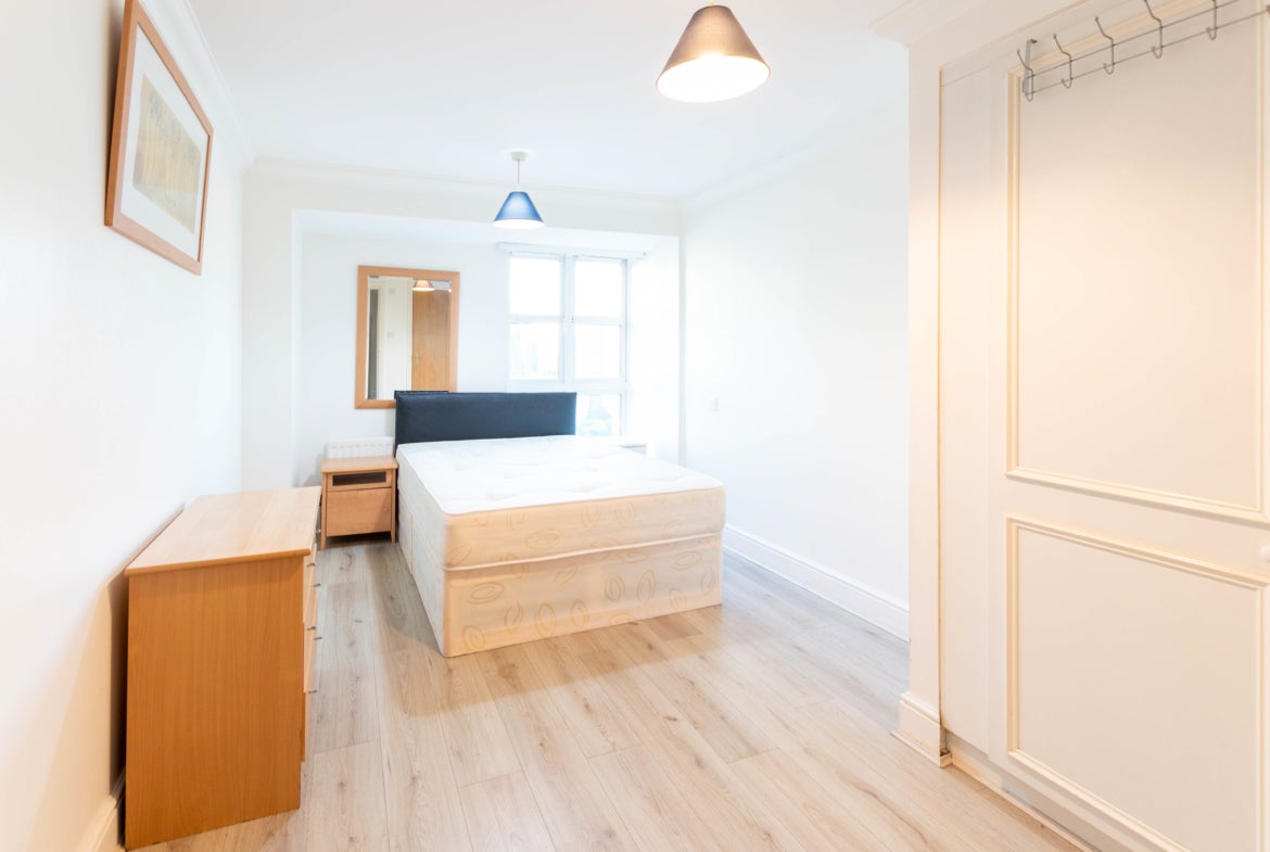 Flat Lisson Grove in City of Westminster