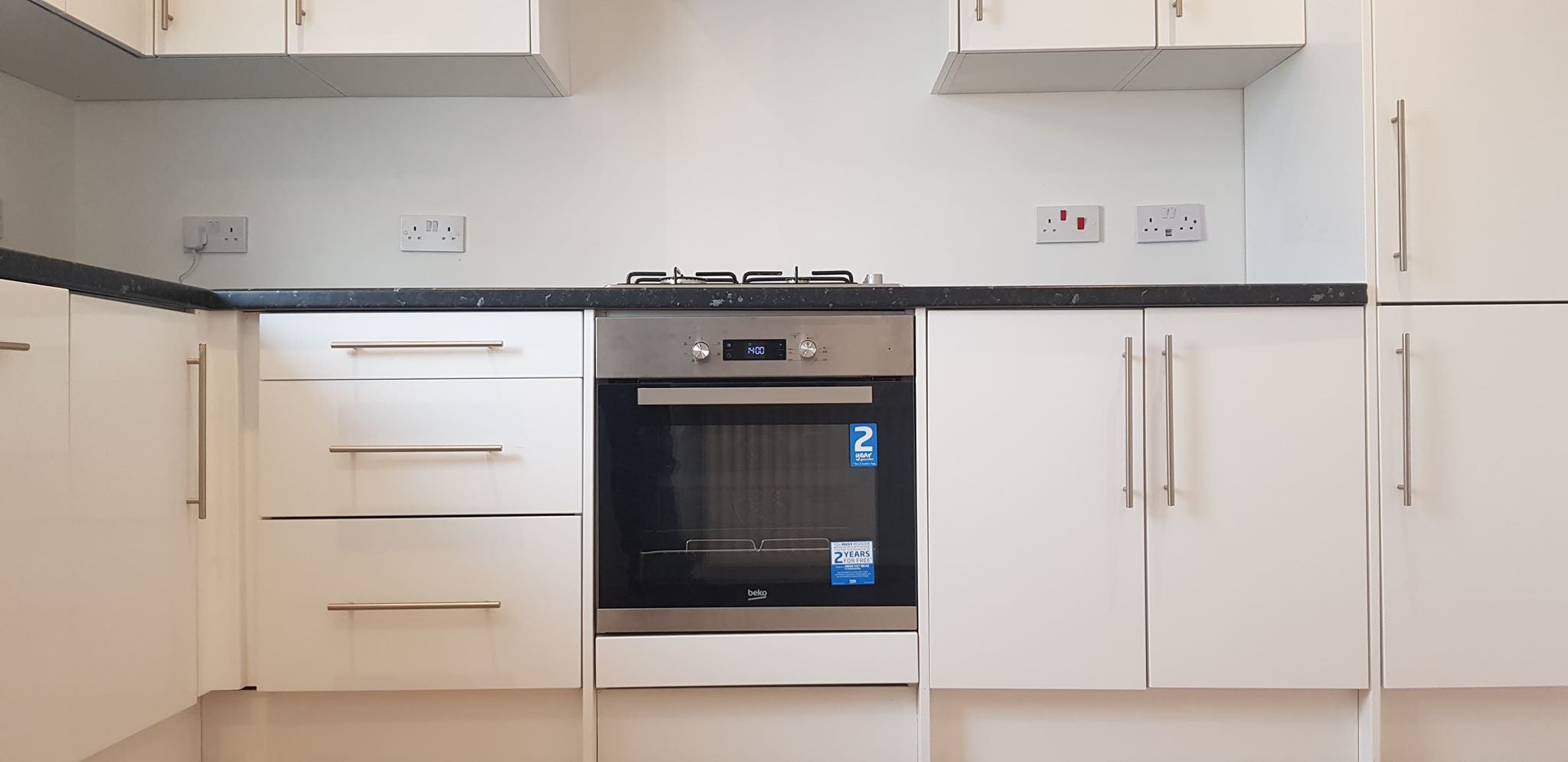 Flat Vaughan Road in Greater London
