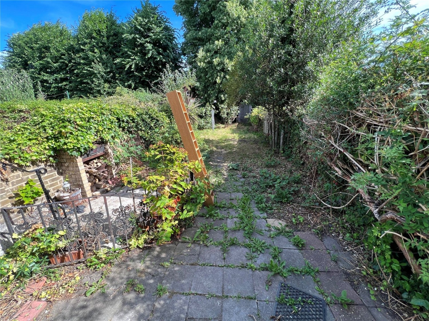 Flat Beech Road in Greater London