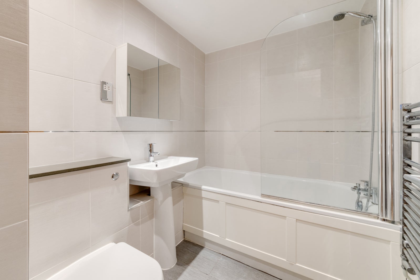 Flat Cubitt Street in Greater London