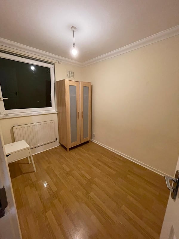 Room Ronald Street in Greater London