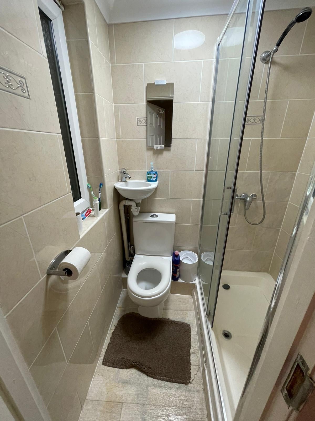 Room Ronald Street in Greater London
