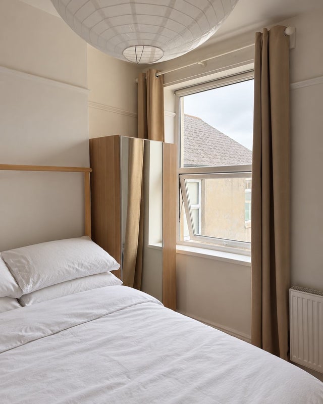 Room Cathedral Road in Cardiff