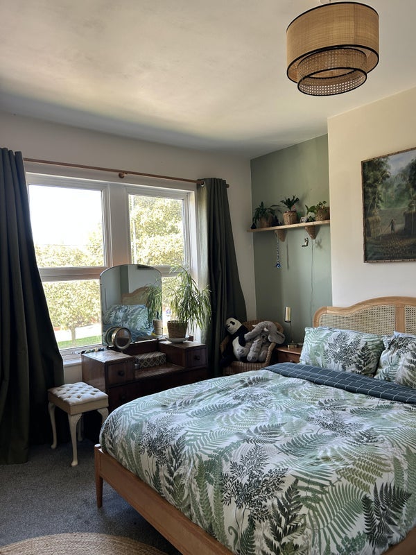 Room Newbridge Road in Bristol
