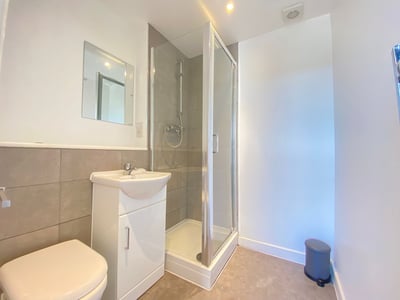 Room Marlborough Road in Gillingham