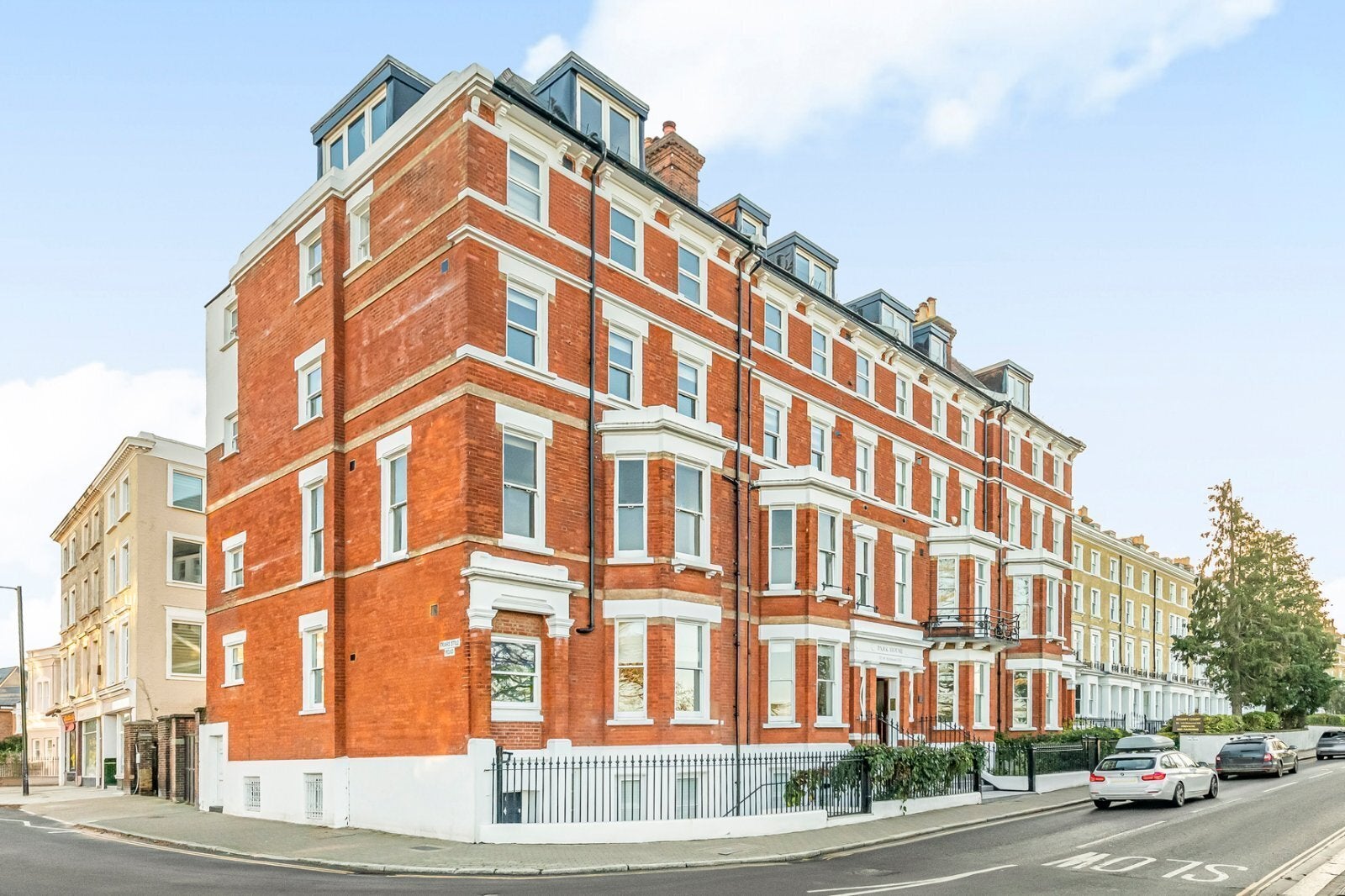 Flat Richmond Hill in Greater London