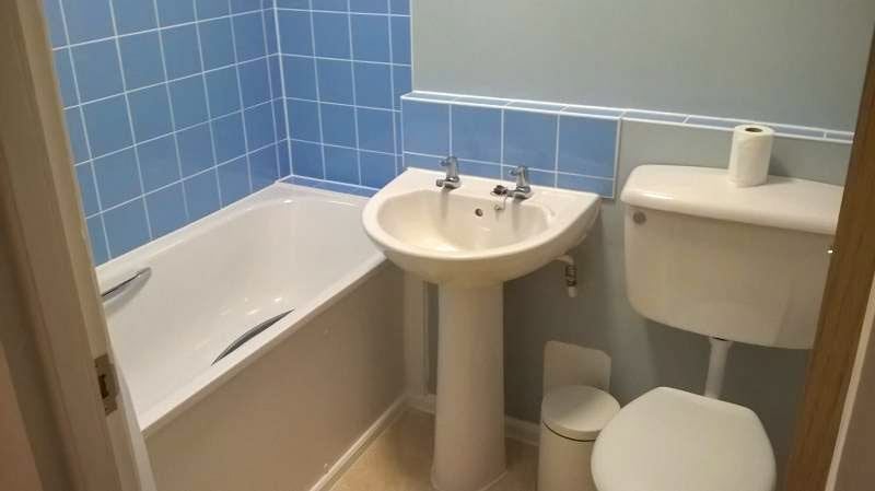 Flat Evesham Walk in Greater London