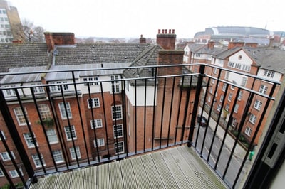 Flat Camden High Street in Greater London