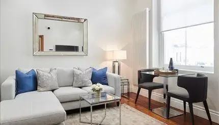 Flat Kensington Gardens Square in City of Westminster
