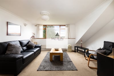 Flat Hazelmere Road in Greater London