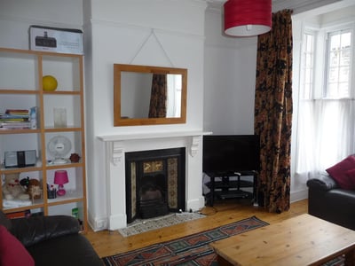 Room Westbury Road in Buckhurst Hill