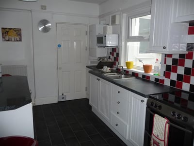 Room Westbury Road in Buckhurst Hill