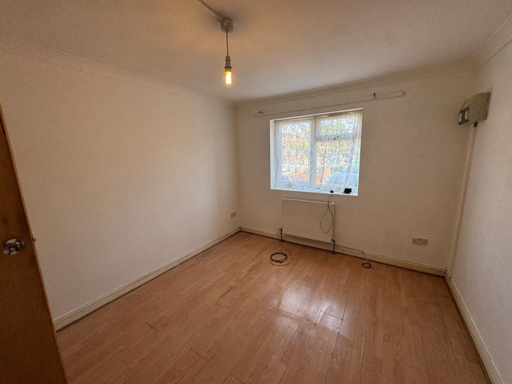 Flat Mayfield Road in Southampton