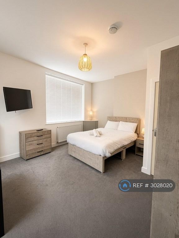Room South Street in Rugby