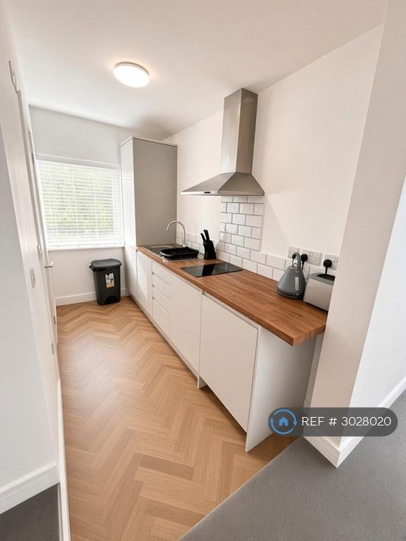 Room South Street in Rugby