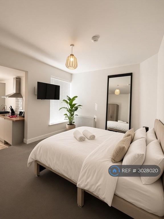 Room South Street in Rugby