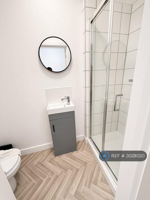 Room South Street in Rugby