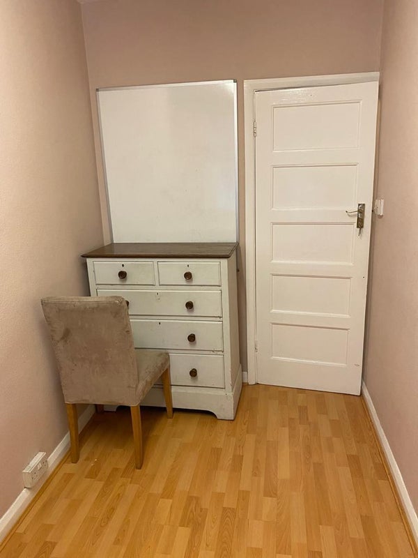Flat Burlington Road in Greater London