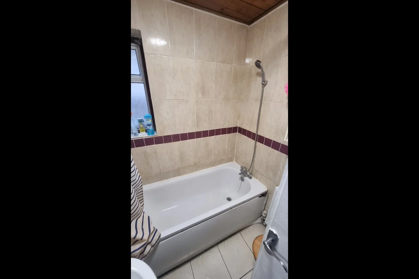 Room Dunholme Road in Greater London