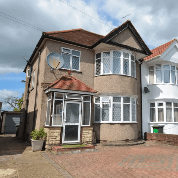 Room Ivanhoe Drive in Greater London