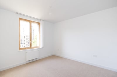 Flat Shalfleet Drive in Greater London