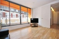 Flat Plumbers Row in Greater London