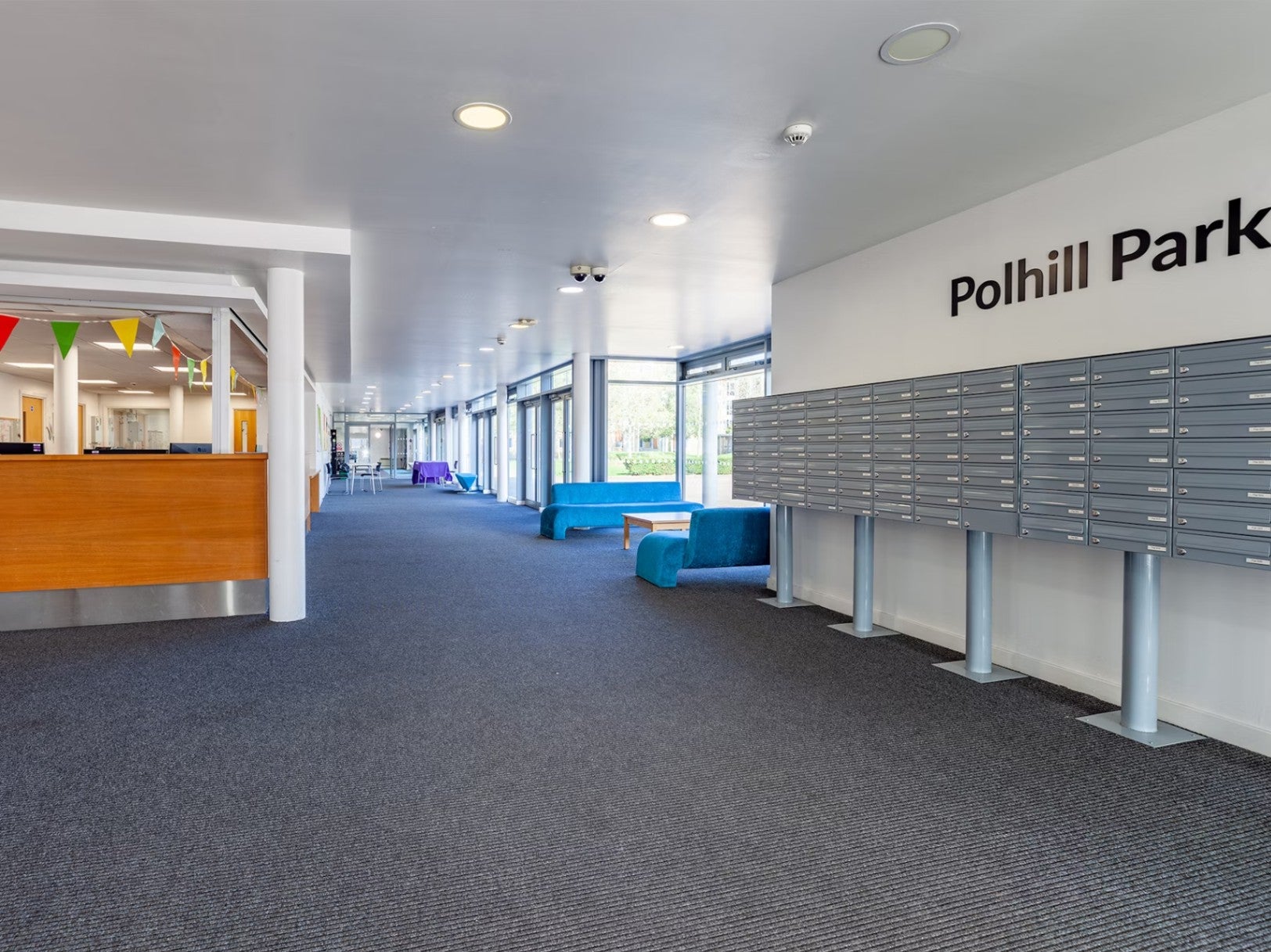 Flat Polhill Avenue in Bedford