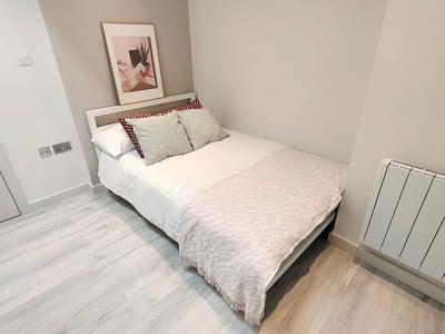 Room Villiers Road in Greater London