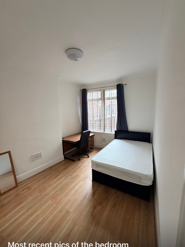 Room Heald Grove in Manchester
