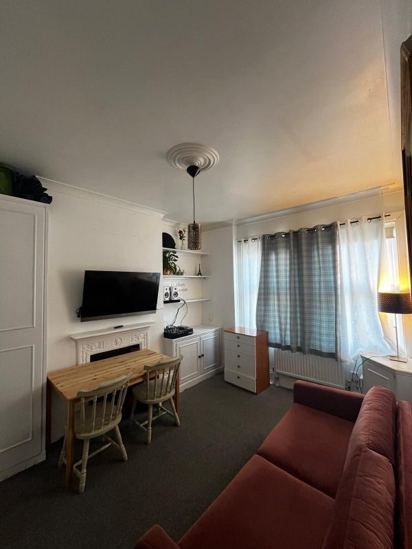 Room Franciscan Road in Greater London