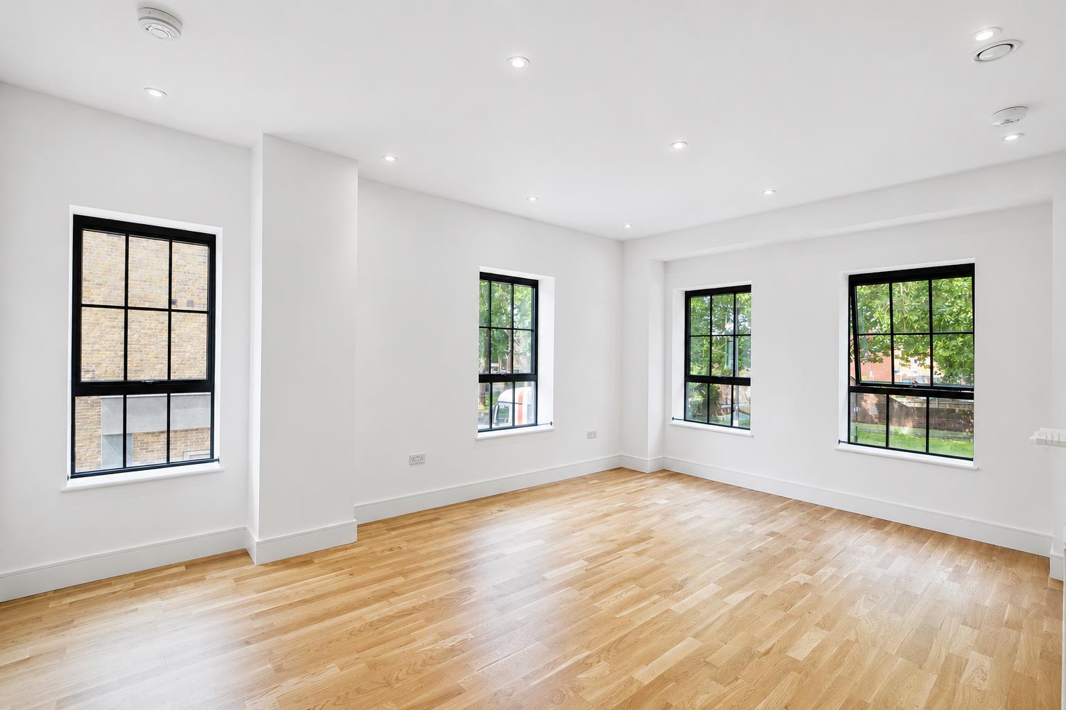 Flat Seven Sisters Road in Greater London