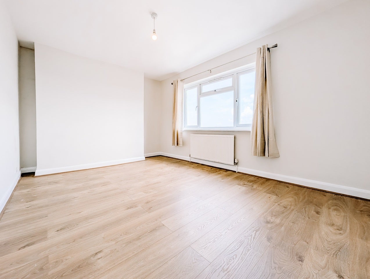 Flat Anerley Park in Greater London