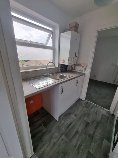 Flat Swaylands Road in Greater London