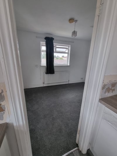 Flat Swaylands Road in Greater London