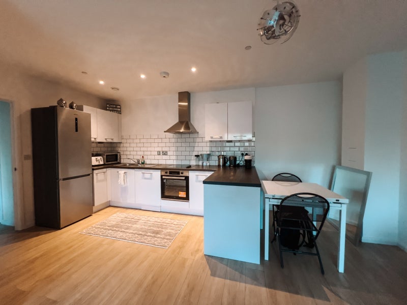 Room Juniper Drive in Greater London