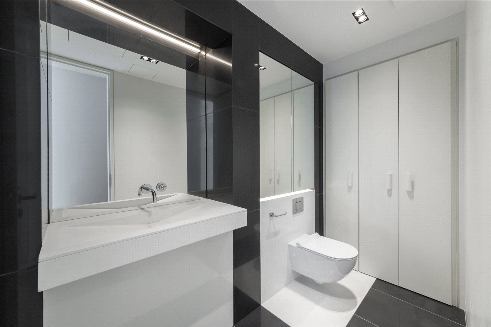 House Nutley Terrace in Greater London