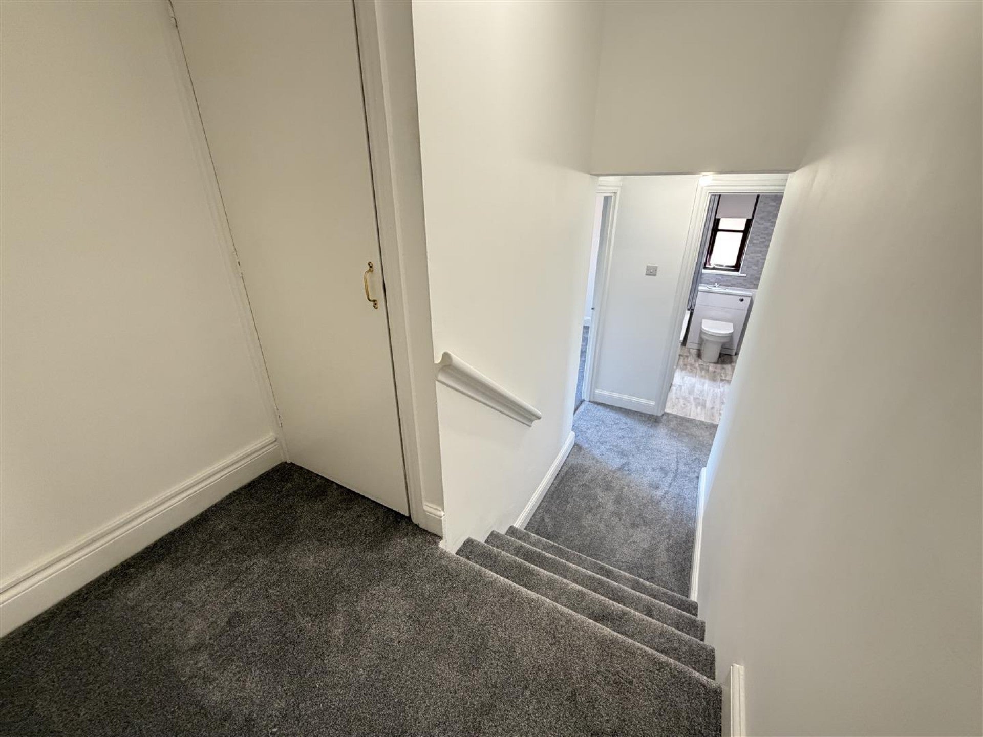 Flat Falmouth Avenue in Greater London
