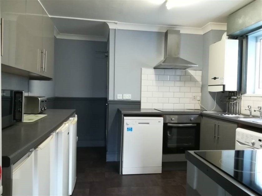 Flat Uplands Crescent in Swansea