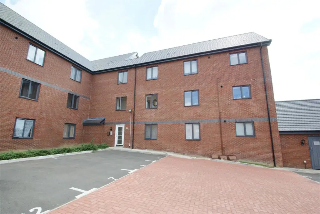 Flat Kirkistown Close in Rugby
