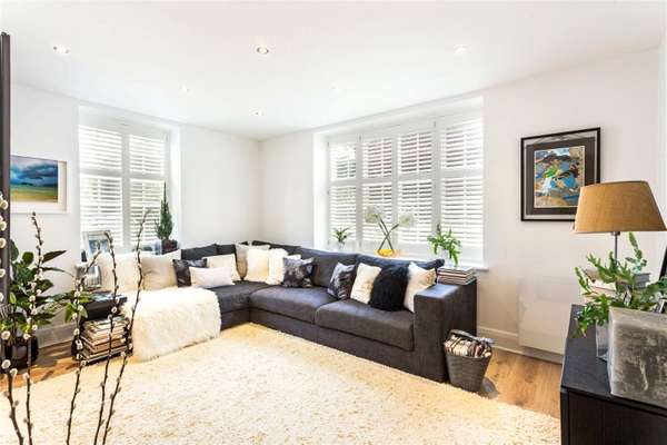 Flat Richmond Hill in Greater London