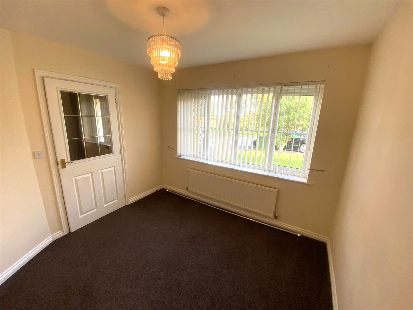 House Sailsbury Close in Cannock Chase