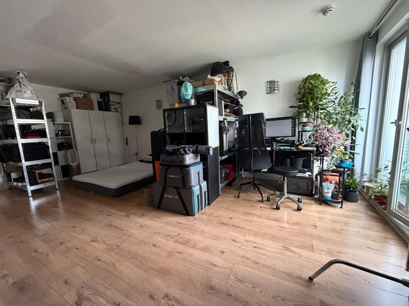Room Blackwall Way in Greater London