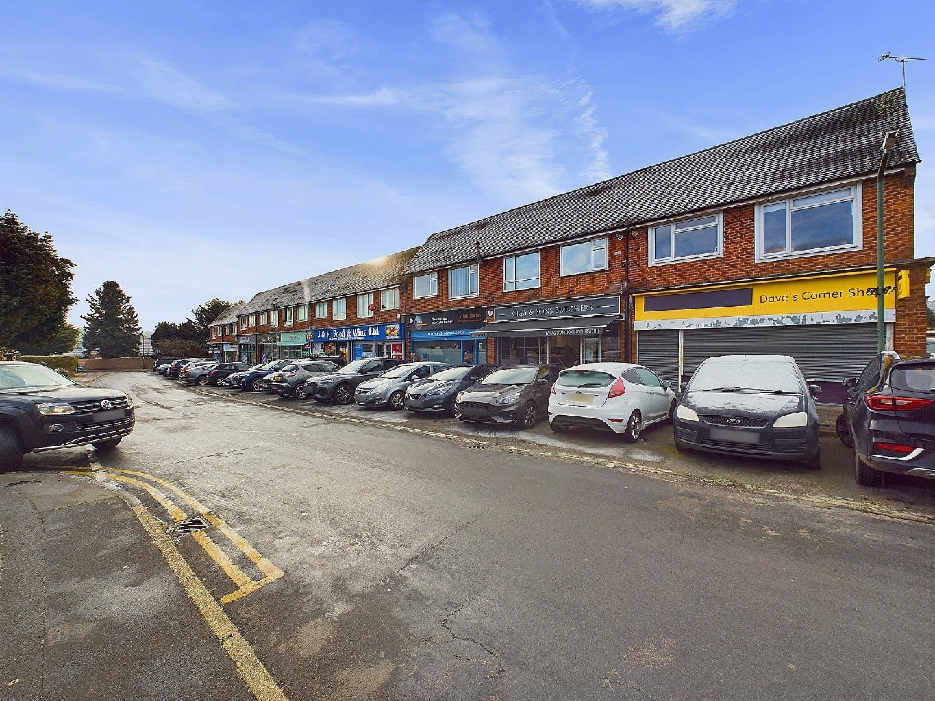Flat Woodside Drive in Dartford
