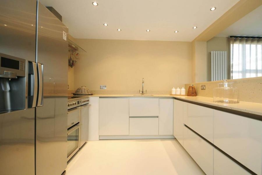 Flat Boydell Court in Greater London