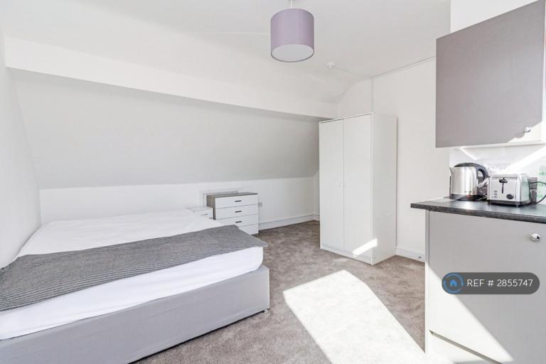 Room Marston Road in Stafford